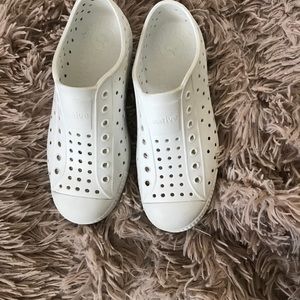 Kids Native White Slip On Shoes Sz 3